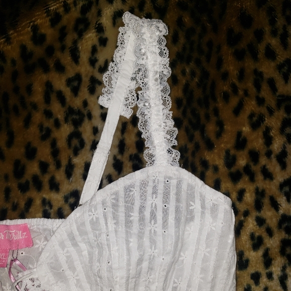 WHITE LACE SUGAR THRILLS DOLLS KILL FLY AWAY Ruffle TANK RAVE BARBIECORE  XXL - Picture 3 of 5